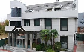 Hostal Los 5 Pinos
